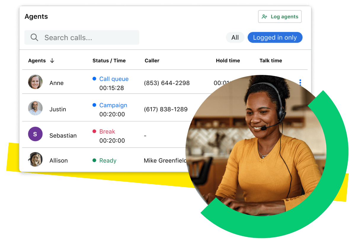 Persona de asistencia técnica revisando su panel, mostrando una lista de agentes y su estado actual en la cola de llamadas, incluso si están conectados o en descanso.